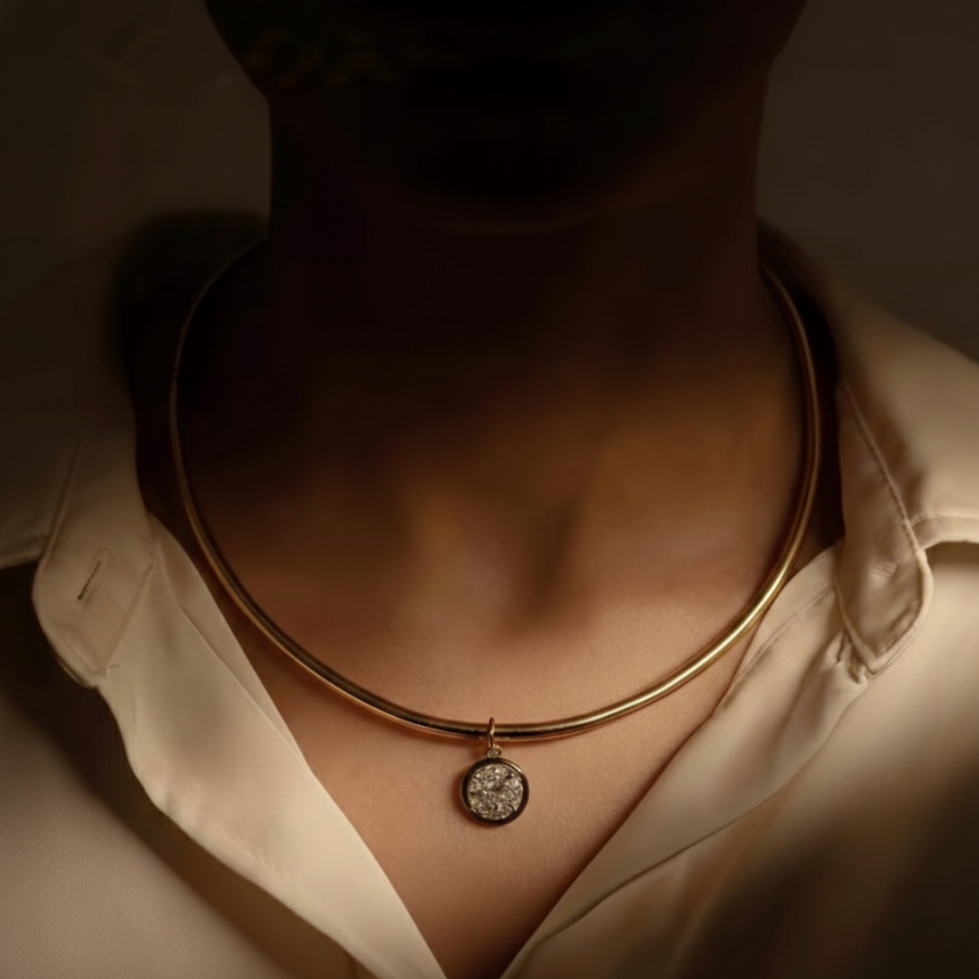 Noor Monnoo Background